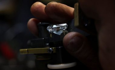 Vendet e G7-së ndalojnë importin e diamanteve ruse