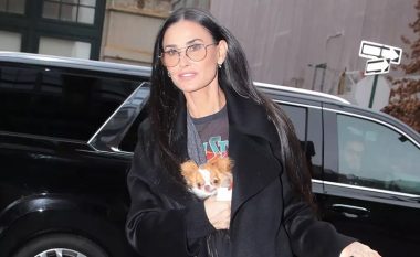 Demi Moore veshi pallton që i duhet çdo gruaje për të përballuar dimrin