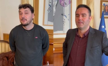 Konjufca e fton në zyre aktorin që e imitoi në mënyrë fantastike, realizojnë video së bashku