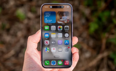 Përdoruesit e iPhone të rrezikuar nga virusi që depërton në llogaritë bankare