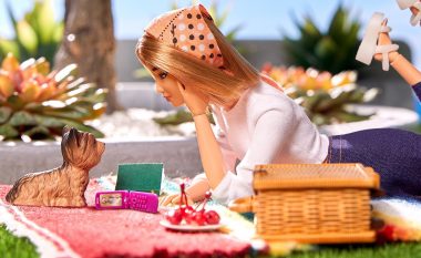 Po vjen telefoni Barbie