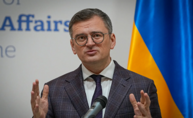 Ukraina po përpiqet të krijojë lidhje me aleatin historik të Rusisë, Indinë