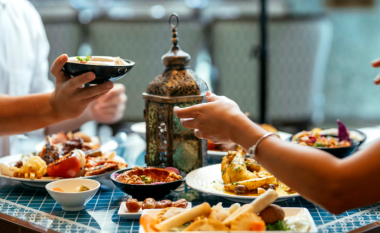 Me çka duhet ta nisim vaktin e iftarit, këshilla e rëndësishme që duhet ta dini!