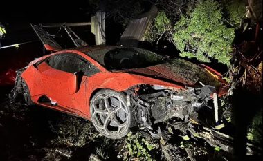 Kanadezi 13-vjeç arriti të mashtrojë pronarin e Lamborghinit për moshën, ia dha për një xhiro – shkatërroi veturën 500 mijë dollarëshe