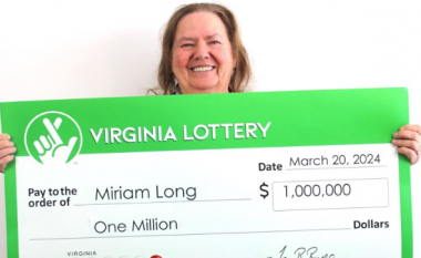 ‘Gabimi më i mirë i jetës sime’: Amerikanja shtyp ‘butonin e gabuar’, fiton çmimin e lotarisë prej 1 milionë dollarëve
