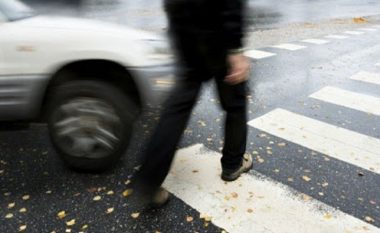 I godet tre persona dy herë me veturë në Drenas, i dyshuari dërgohet në mbajtje