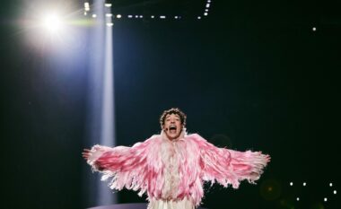 Gjashtë vende donin të tërhiqeshin nga Eurovisioni, vetëm 25 minuta para finales – përfshirë edhe Zvicrën