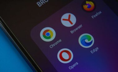 Ju ka lodhur Google Chrome, ja si mund ta ndryshoni atë në telefonin tuaj
