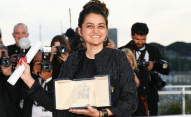 Regjisorja Payal Kapadia shkruan historinë – bëhet personi i parë nga India që fiton një çmim të madh në Kanë