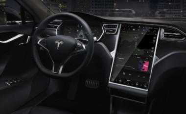 Aplikacionet e YouTube Music dhe Amazon Music edhe në Tesla