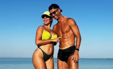Cristiano Ronaldo dhe Georgina Rodriguez ndajnë fotografi të mrekullueshme nga pushimet luksoze në Arabinë Saudite