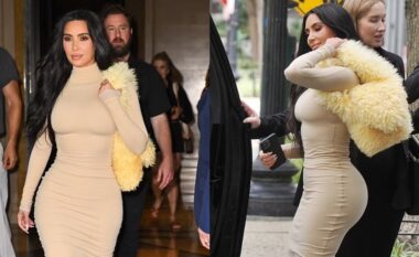 Kim Kardashian nxjerr në pah figurën e saj të famshme me një fustan nudo, ndërsa del në New York