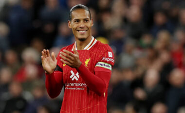 Tifozët e prisnin me ankth, por Van Dijk konfirmon bisedimet për kontratën e re me Liverpoolin