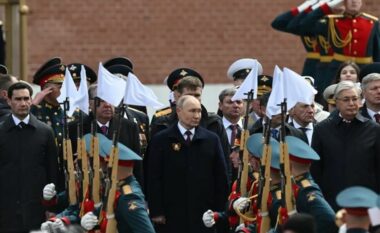 Putini shkarkon komandantin e lartë sepse gënjeu për përparimet ruse në luftën në Ukrainë