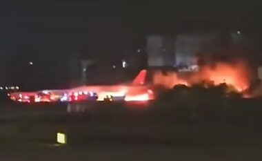 Përfshihet nga zjarri motori i një aeroplani në aeroportin e Antalias në Turqi – mediat sjellin detaje dhe pamje