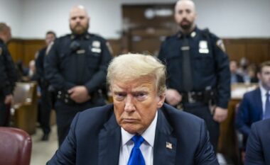 Shtyhet vendimi nëse do t’i falet dënimi Trumpit në rastin me Stormy Daniels
