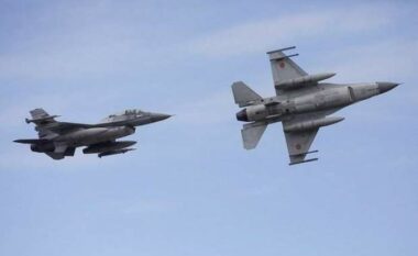 “Alarm ajror”, Rumania ngriti dy aeroplanë për shkak të dronëve rusë të zbuluar pranë kufirit
