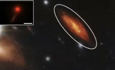 NASA vëren ‘galaktika të UFO-ve’ misterioze të fshehura thellë në hapësirë