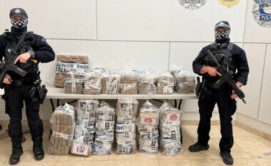 Policia australiane sekuestron 2.3 ton kokainë që kap vlerën e 500 milionë dollarëve, u gjet në një varkë të prishur