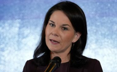Putini “po e tërheq” Azinë në luftën e Ukrainës, thotë ministrja e Jashtme e Gjermanisë