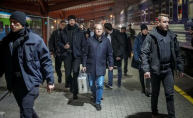 Kancelari Scholz bën një vizitë të papritur në Ukrainë, këto ishin fjalët e tij menjëherë pas mbërritjes në Kiev