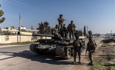 Siria dërgon përforcime në rajonin e Aleppos pas sulmit të befasishëm të rebelëve