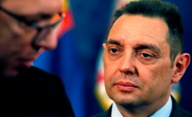Vulin propozon ligj për “agjentët e huaj” – çfarë do të thotë kjo për Serbinë dhe paralajmërimet nga Brukseli dhe Uashingtoni