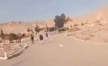 Rebelët sirianë hynë në Palmyra – morën kontrollin e depos së raketave të ushtrisë së Assadit