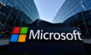Microsoft planifikon të investojë 80 miliardë dollarë në qendrat e të dhënave me AI