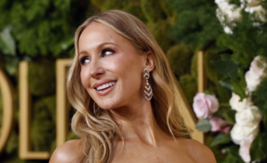 Aktorja Nikki Glaser tregon si dukej 16 vite më parë – ka pësuar një ndryshim të madh
