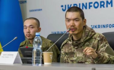 Shtetasit kinezë të kapur shpjegojnë se si përfunduan duke luftuar kundër Ukrainës: Kam humbur punën time gjatë COVID-19
