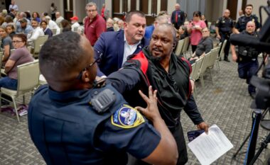 Protestuesit goditen me elektroshok dhe arrestohen në eventin e republikanes në Gjeorgjia