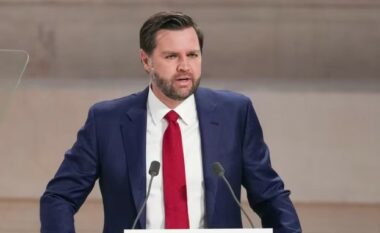Vance sugjeron se Ukraina dhe Rusia mund të shkëmbejnë territore si pjesë e marrëveshjes së paqes