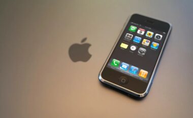 Apple planifikon ndryshime drastike për 20 vjetorin e iPhone-it