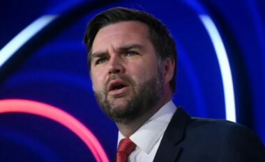 JD Vance tha se Amerika merr hua para nga “fshatarët kinezë”, reagon Pekini