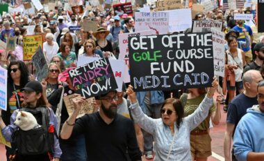 Protesta masive të amerikanëve kundër Trump