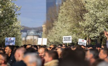 Paralajmërohet protesta e radhës kundër shtrenjtimit të rrymës