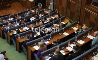 Nuk kaloi raporti për verifikimin e mandatave të deputetëve – ndërpritet seanca