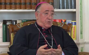 Imzot Dodë Gjergji: Kjo Pashkë na gjen në një botë të përgjakur