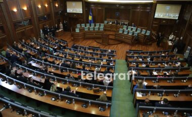 Ngërçi në Kuvend, analistët: Shpresa e vetme mbetet Gjykata Kushtetuese
