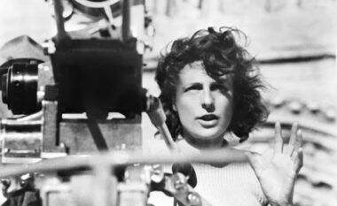 Riefenstahl vërteton se subjektet më të mira për dokumentarë janë përbindëshat