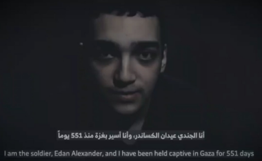 Hamasi publikon videon e pengut izraelito-amerikan që mbahet në Gaza, ai lutet ta lirojnë