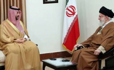 Ministri saudit i mbrojtjes takohet me Khamenei të Iranit, i jep një letër të mbretit Salman