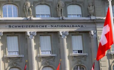 Kreu i Bankës Kombëtare Zvicerane refuzon thirrjet për të mbajtur Bitcoin si aset rezervë