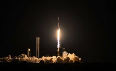 SpaceX lëshon 21 satelitë të tjerë Starlink në orbitën e ulët të Tokës