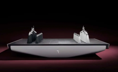 Kjo s’është një tabelë shahu e zakonshme – është një Rolls-Royce