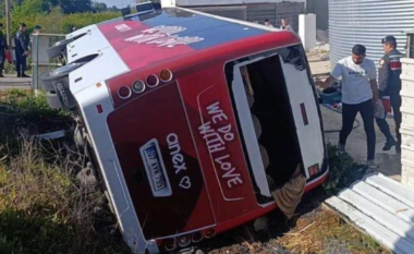 Përmbyset autobusi me turistë rusë në Turqi, të paktën 18 të lënduar