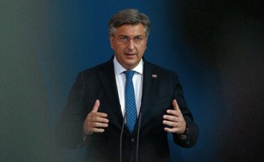 Plenkoviq dënon dëbimin e shtetasve kroatë nga Serbia