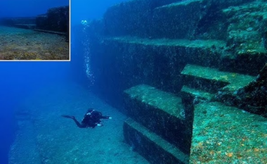 Në brigjet e Japonisë shtrihet një piramidë misterioze nënujore – mahniten përdoruesit e rrjeteve sociale