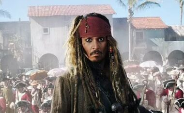 Johnny Depp pranë rikthimit si Jack Sparrow – Disney planifikon rindezjen e “Pirates of the Caribbean”